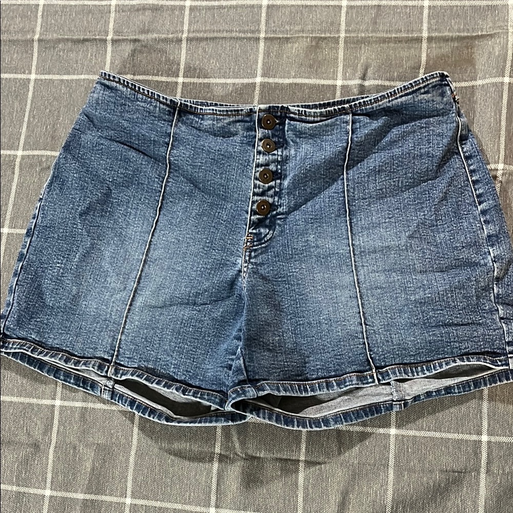 Medium Blue Jean Shorts with Seam Detailing